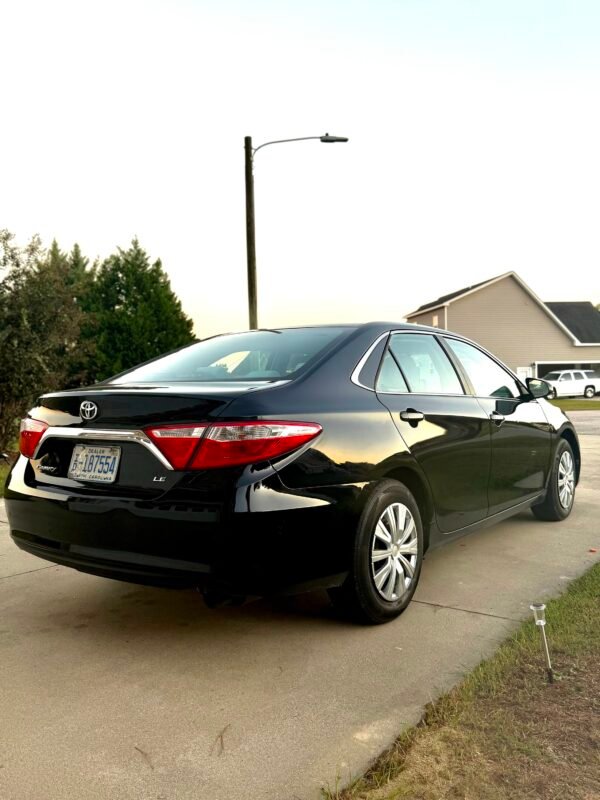 2016 TOYOTA CAMRY LE