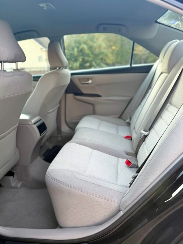2016 TOYOTA CAMRY LE