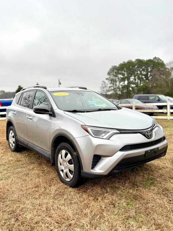 2018 TOYOTA RAV4 LE | 67,000 millas