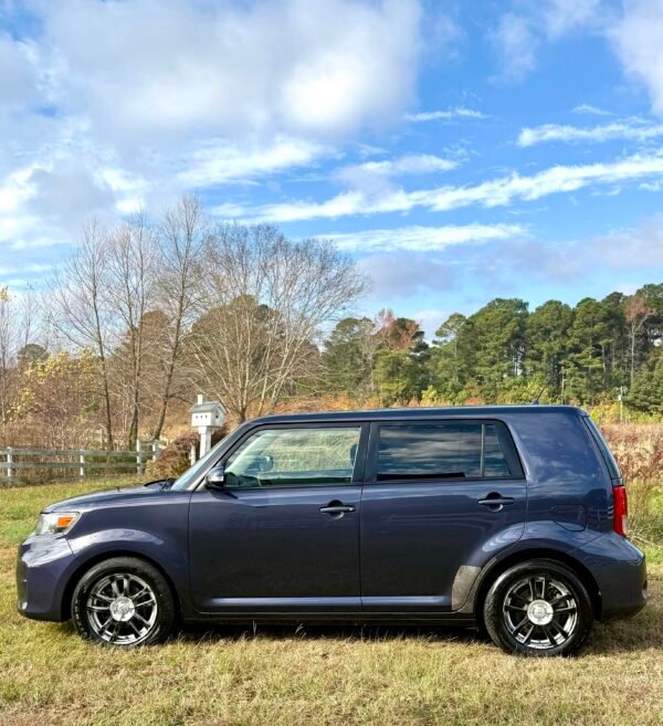 2012 TOYOTA SCION XB