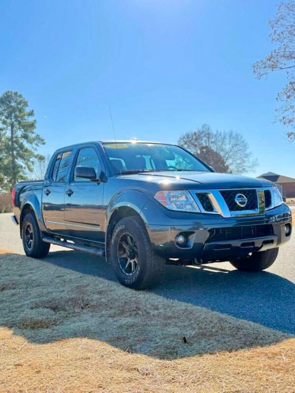 2016 NISSAN FRONTIER S