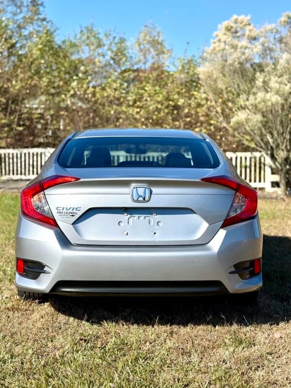 2018 HONDA CIVIC LX 83 MIL MILLAS