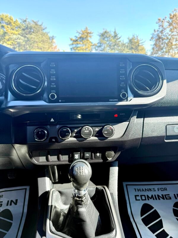 2021 TOYOTA TACOMA TRD 44K MILLAS