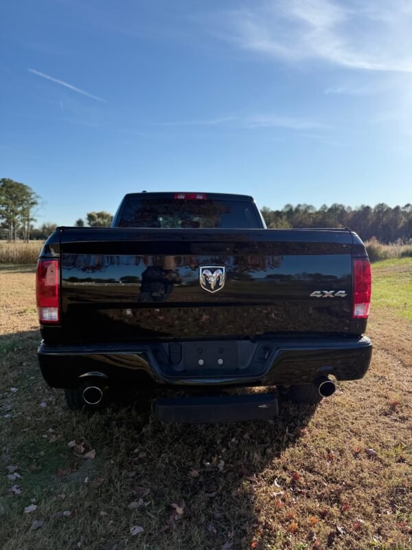 2018 RAM 1500 ST
