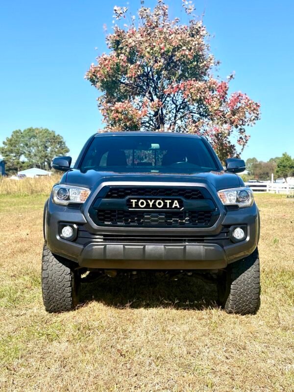 2021 TOYOTA TACOMA TRD 44K MILLAS