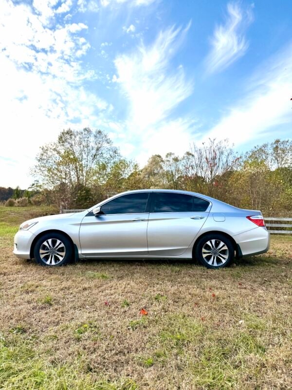 2013 HONDA ACCORD LX SEDAN
