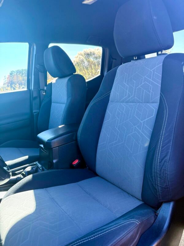 2021 TOYOTA TACOMA TRD 44K MILLAS