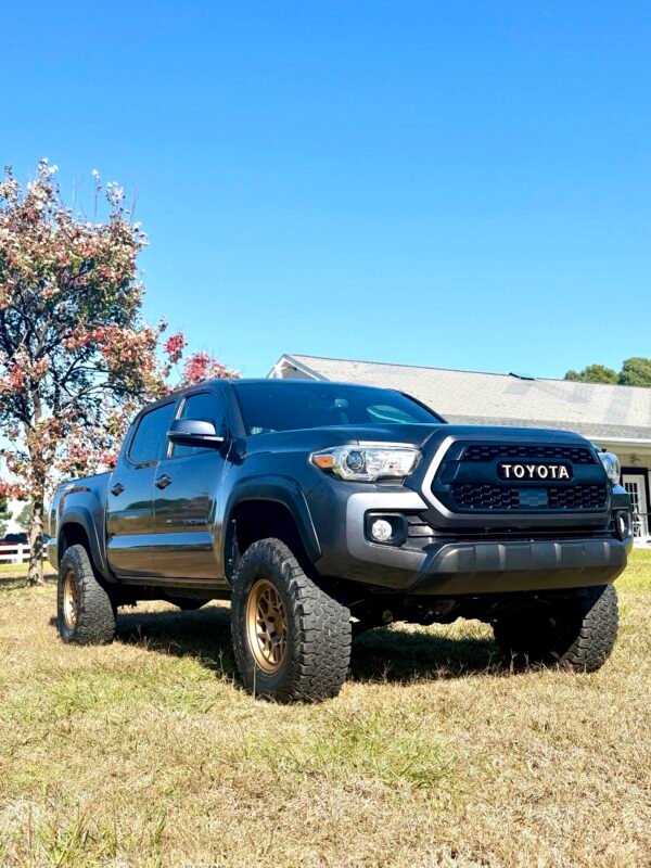 2021 TOYOTA TACOMA TRD 44K MILLAS