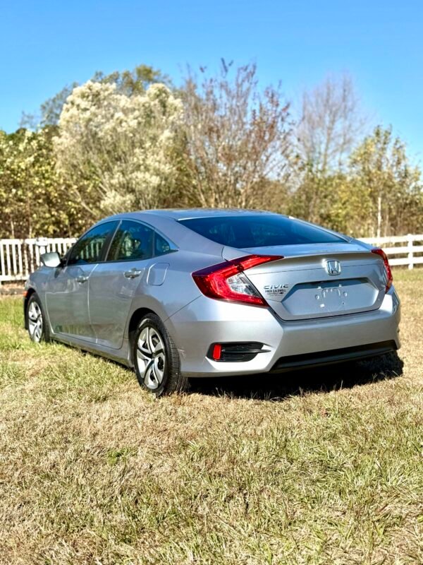 2018 HONDA CIVIC LX 83 MIL MILLAS