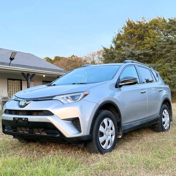 2018 TOYOTA RAV4 LE | 67,000 millas