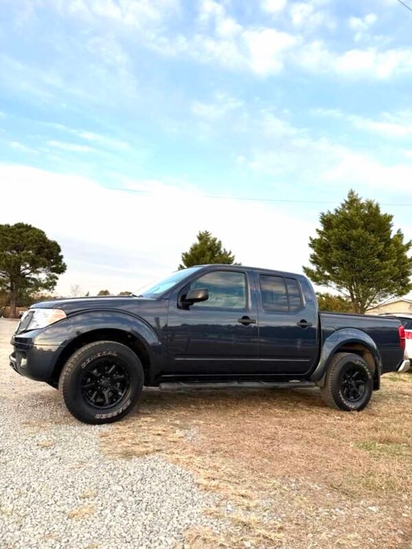 2016 NISSAN FRONTIER S