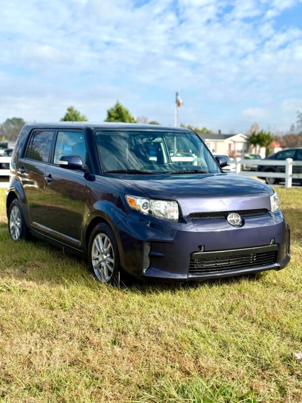 2012 TOYOTA SCION XB