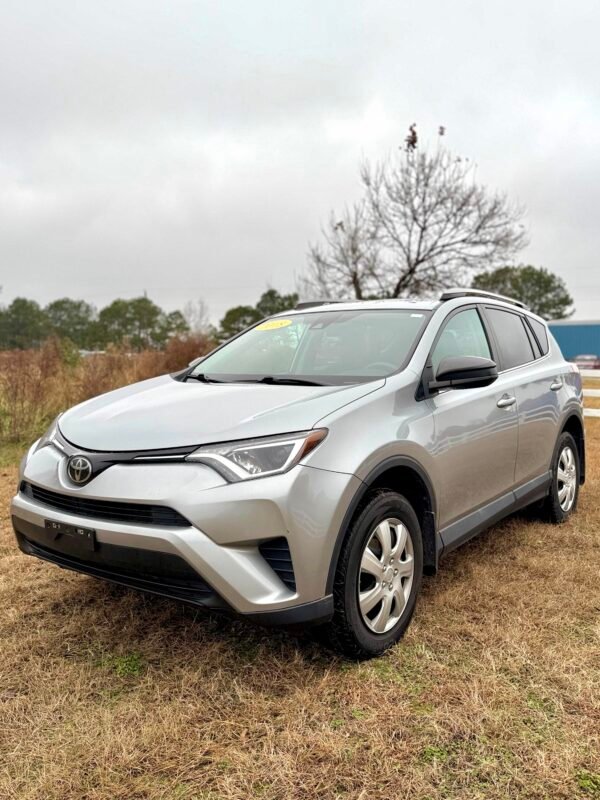 2018 TOYOTA RAV4 LE | 67,000 millas