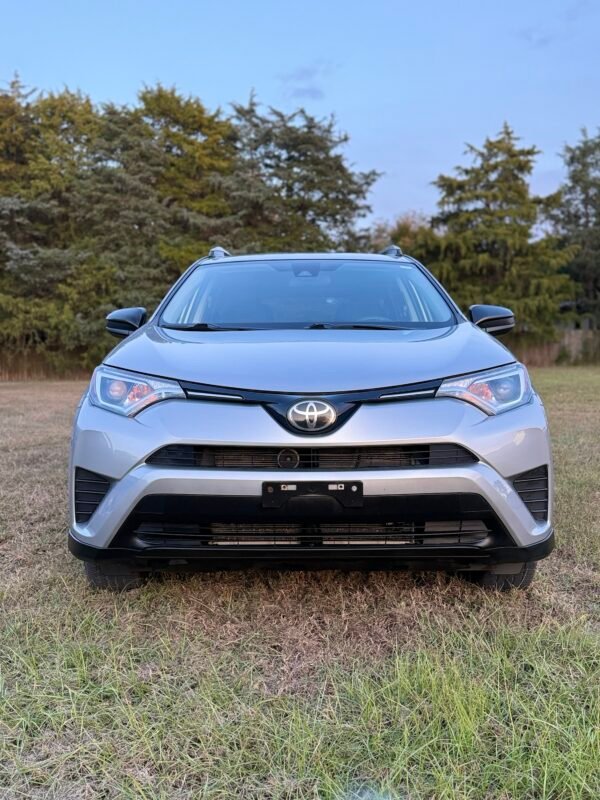 2018 TOYOTA RAV4 LE | 67,000 millas