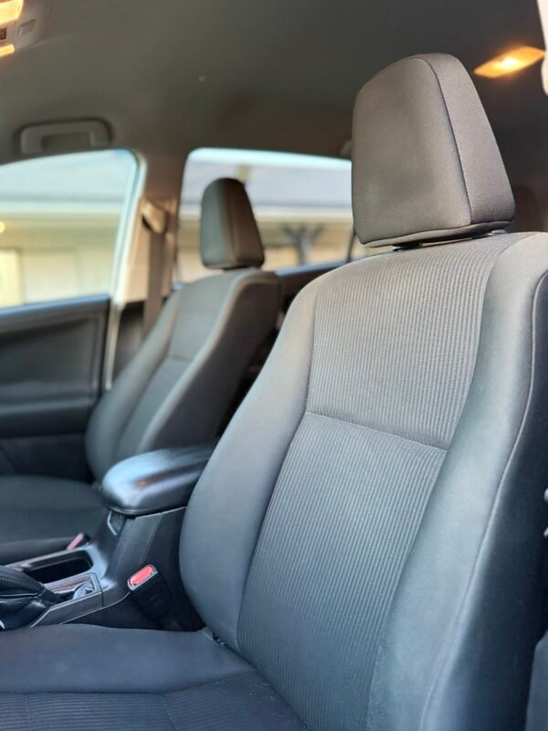 2018 TOYOTA RAV4 LE | 67,000 millas
