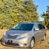 2017 TOYOTA SIENNA LE 106 MIL MILLAS