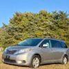 2017 TOYOTA SIENNA LE 106 MIL MILLAS