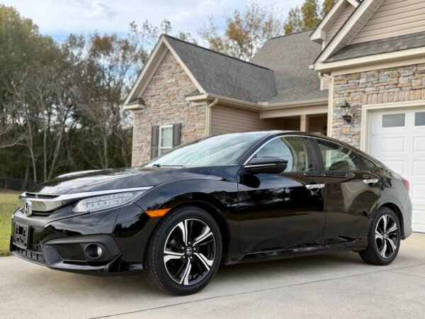 2017 HONDA CIVIC TOURING 67 MIL MILLAS