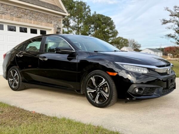 2017 HONDA CIVIC TOURING 67 MIL MILLAS