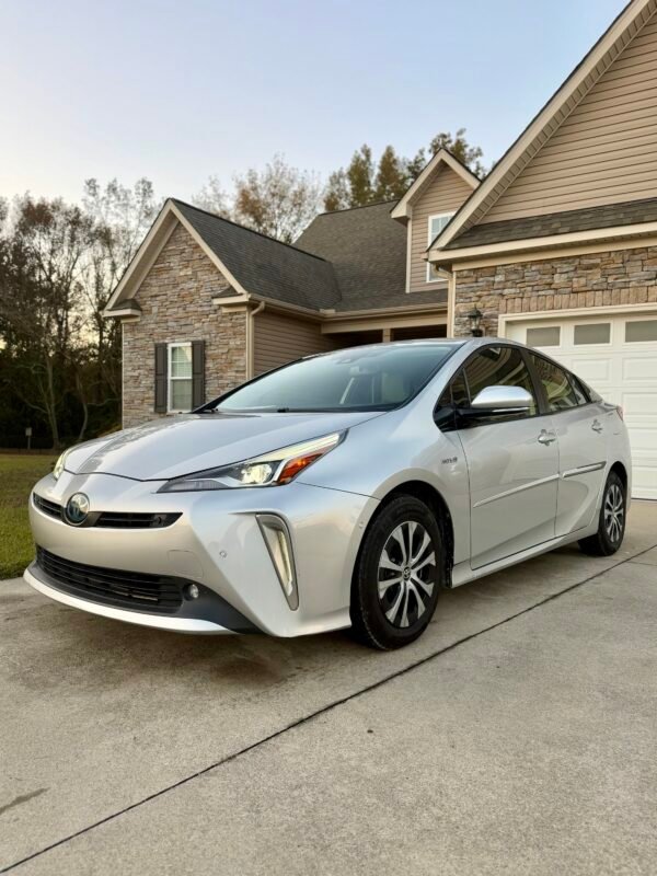 2019 TOYOTA PRIUS HYBRID 113 MIL MILLAS