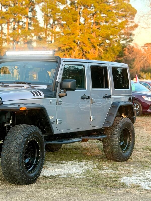 2014 JEEP WRANGLER SAHARA   |    82K MILES