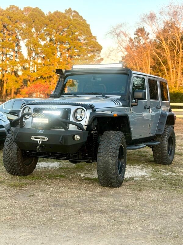 2014 JEEP WRANGLER SAHARA   |    82K MILES