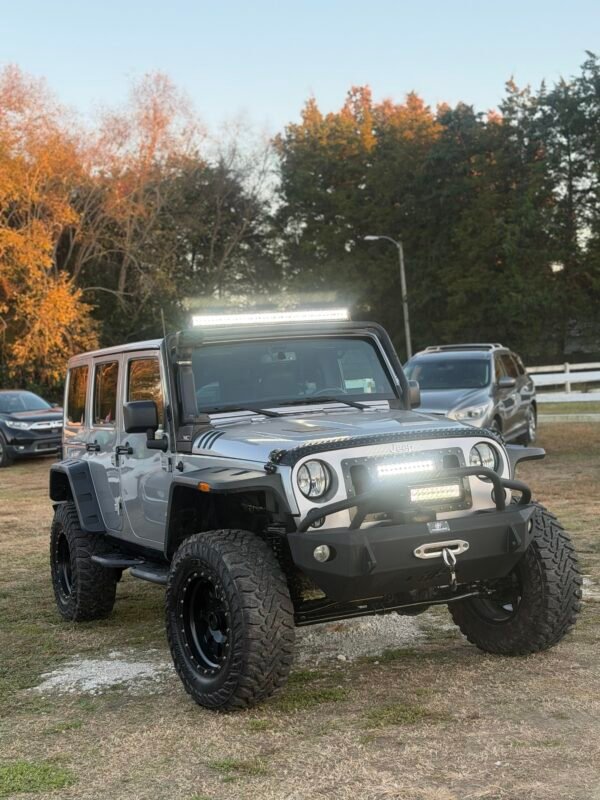 2014 JEEP WRANGLER SAHARA   |    82K MILES