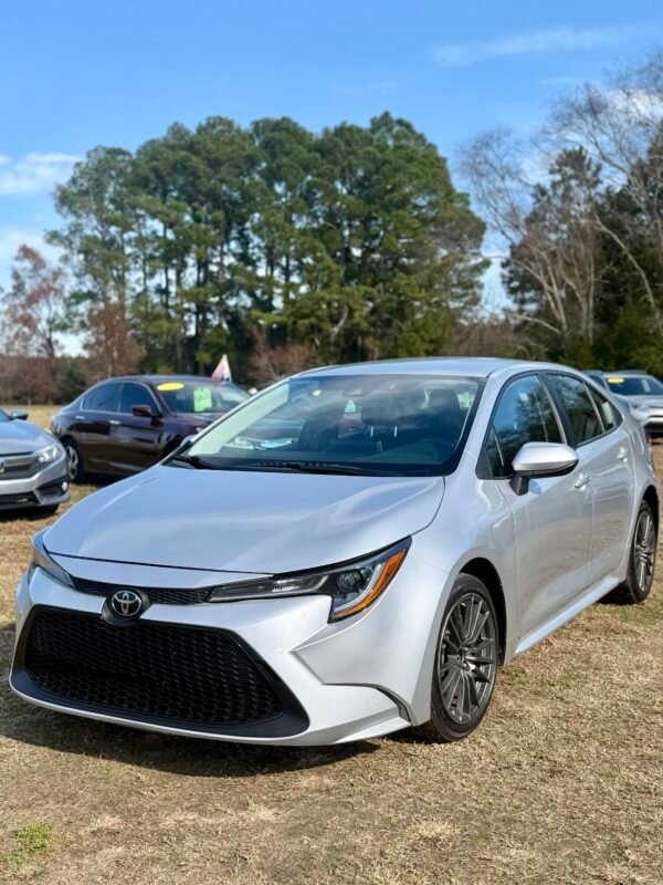 2021 TOYOTA COROLLA LE 73,000 MILLAS