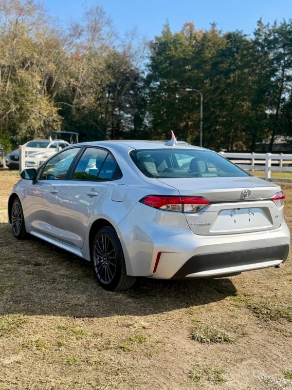 2021 TOYOTA COROLLA LE 73,000 MILLAS