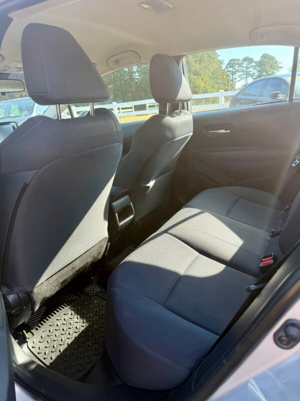 2021 TOYOTA COROLLA LE 73,000 MILLAS