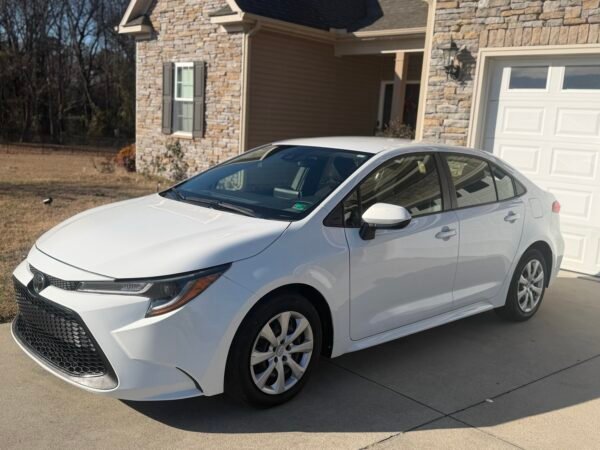 2021 TOYOTA COROLLA LE 52K50KMILLAS