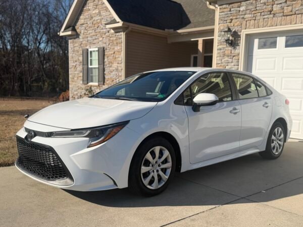 2021 TOYOTA COROLLA LE 52K50KMILLAS