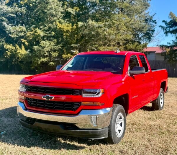 2018 CHEVROLET SILVERADO LT 149K MILES