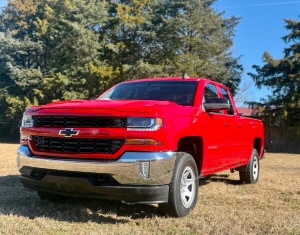 2018 CHEVROLET SILVERADO LT 149K MILES