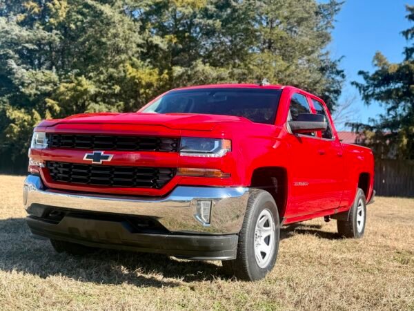 2018 CHEVROLET SILVERADO LT 149K MILES