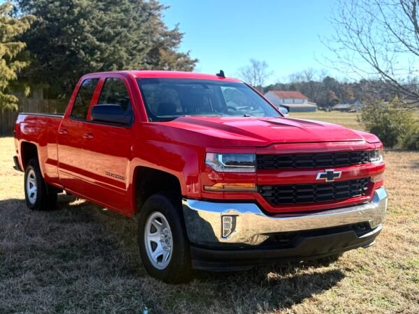 2018 CHEVROLET SILVERADO LT 149K MILES