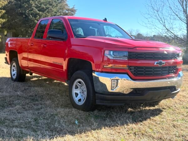 2018 CHEVROLET SILVERADO LT 149K MILES