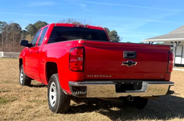 2018 CHEVROLET SILVERADO LT 149K MILES