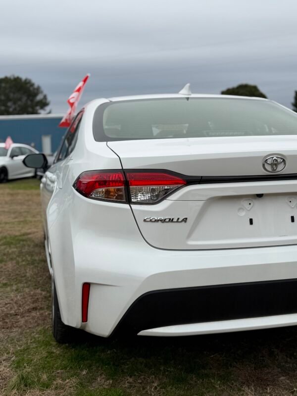 2021 TOYOTA COROLLA LE 52K50KMILLAS