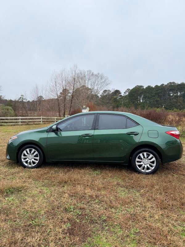 2016 TOYOTA COROLLA LE 120K MILLAS