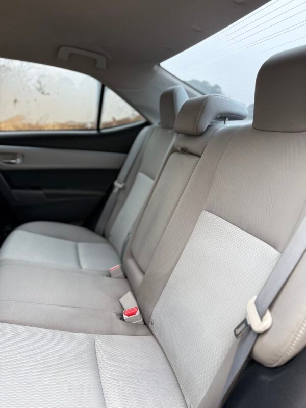2016 TOYOTA COROLLA LE 120K MILLAS