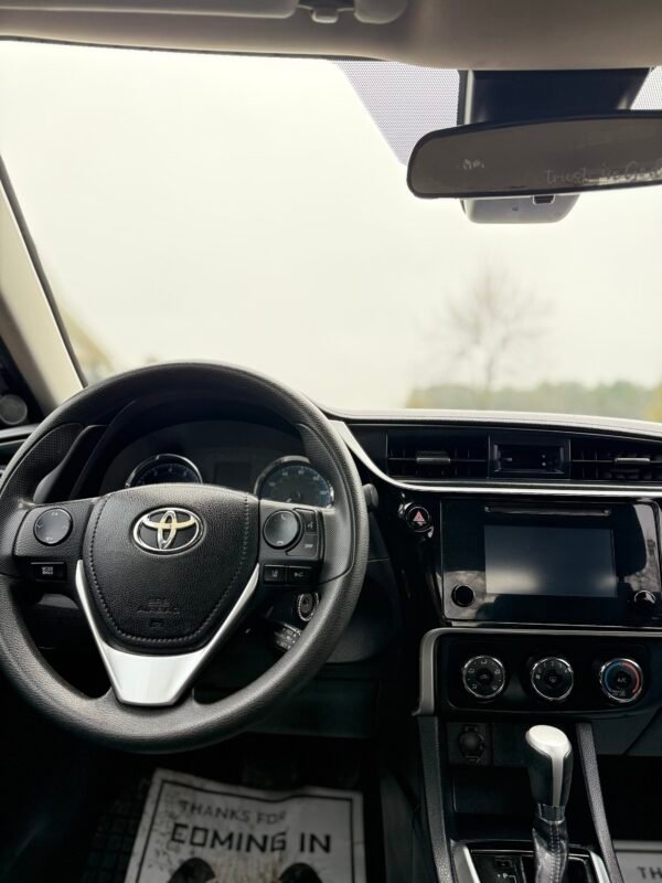 2017 TOYOTA COROLLA   |     109K MILLAS