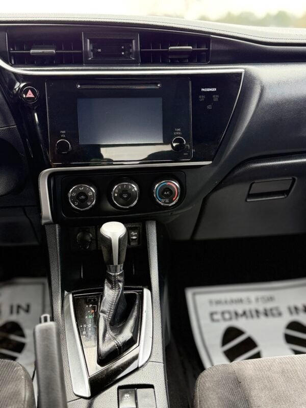 2017 TOYOTA COROLLA   |     109K MILLAS