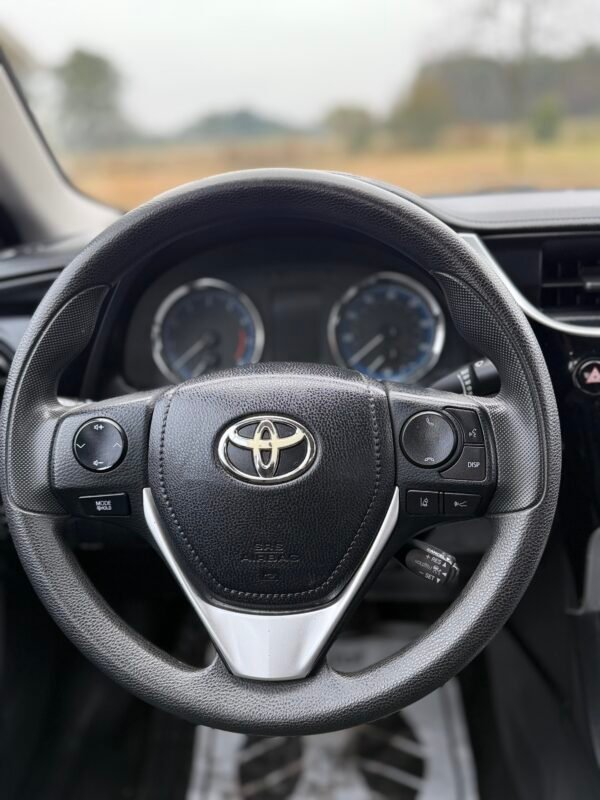 2017 TOYOTA COROLLA   |     109K MILLAS