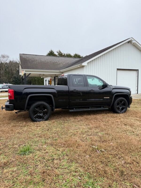 2019 GMC SIERRA 1500 LIMITED 4D | 137k millas