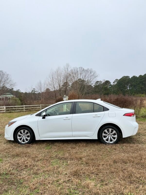 2021 TOYOTA COROLLA LE 52K50KMILLAS