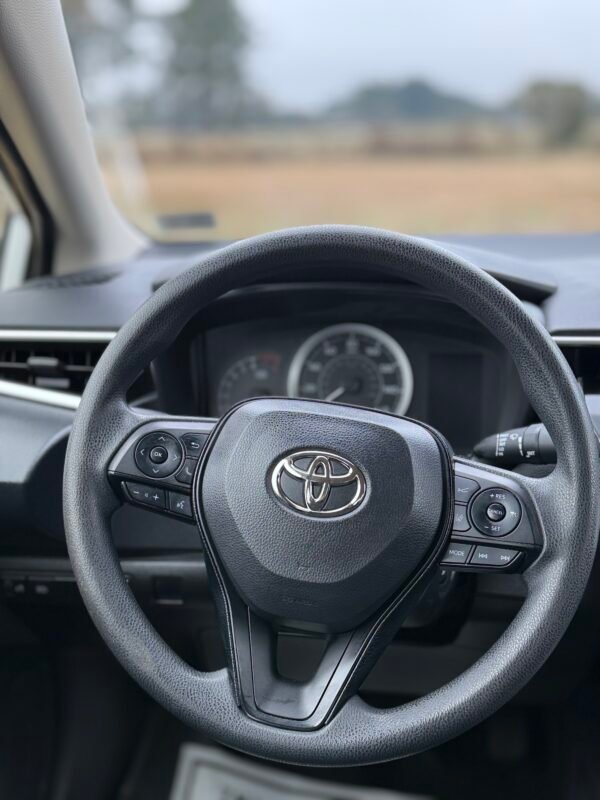 2021 TOYOTA COROLLA LE 52K50KMILLAS