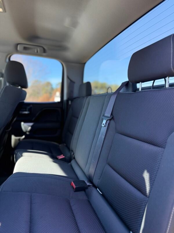 2015 CHEVROLET SILVERADO LT   95K MILLAS