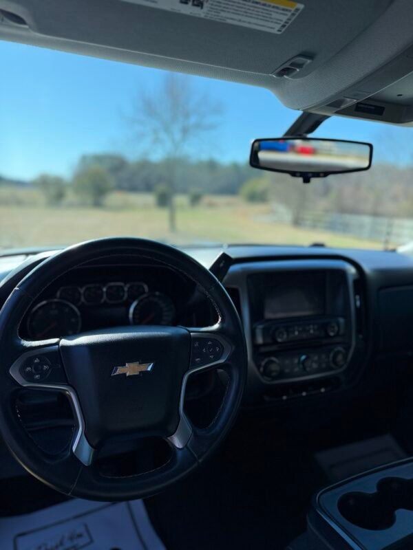 2015 CHEVROLET SILVERADO LT   95K MILLAS