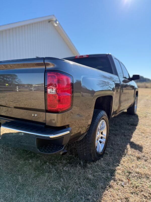 2015 CHEVROLET SILVERADO LT   95K MILLAS